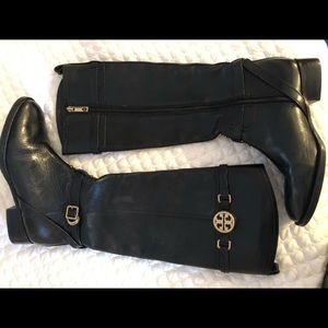 Tory Burch boots size 7 1/2.